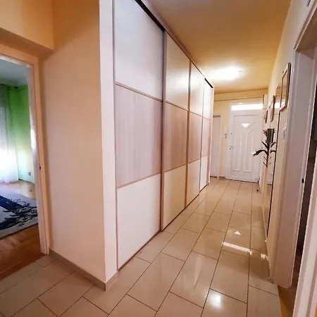 Emese Apartman Apartment