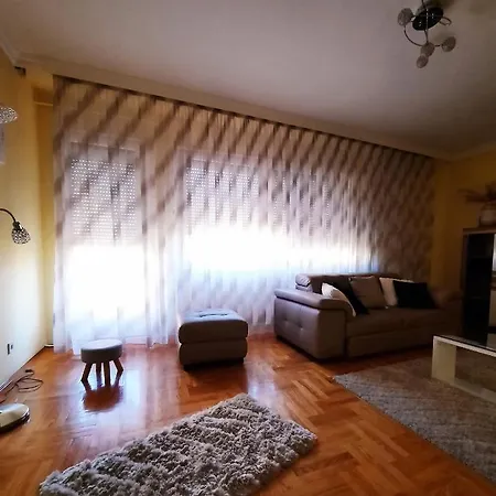 Emese Apartman Apartment *